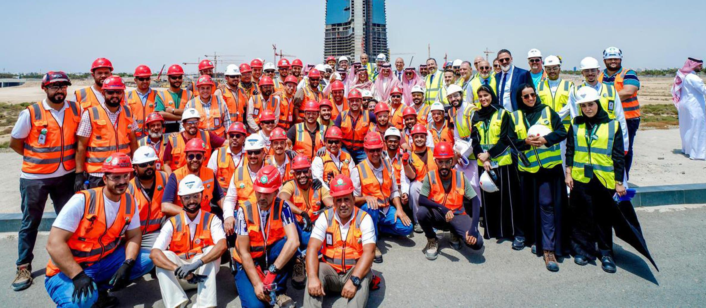 Dar joins HRH Prince Al-Waleed bin Talal atop the In-Progress Kingdom Tower