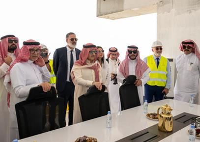 Dar joins HRH Prince Al-Waleed bin Talal atop the In-Progress Kingdom Tower
